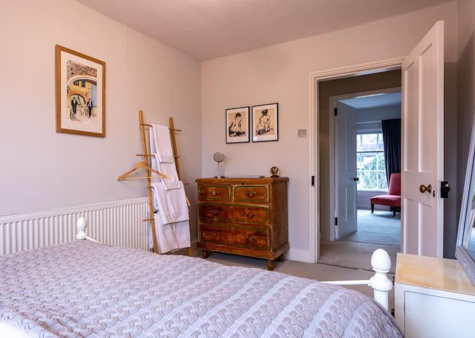 Beautiful & Spacious Retreat In ウィンチェスター エクステリア 写真